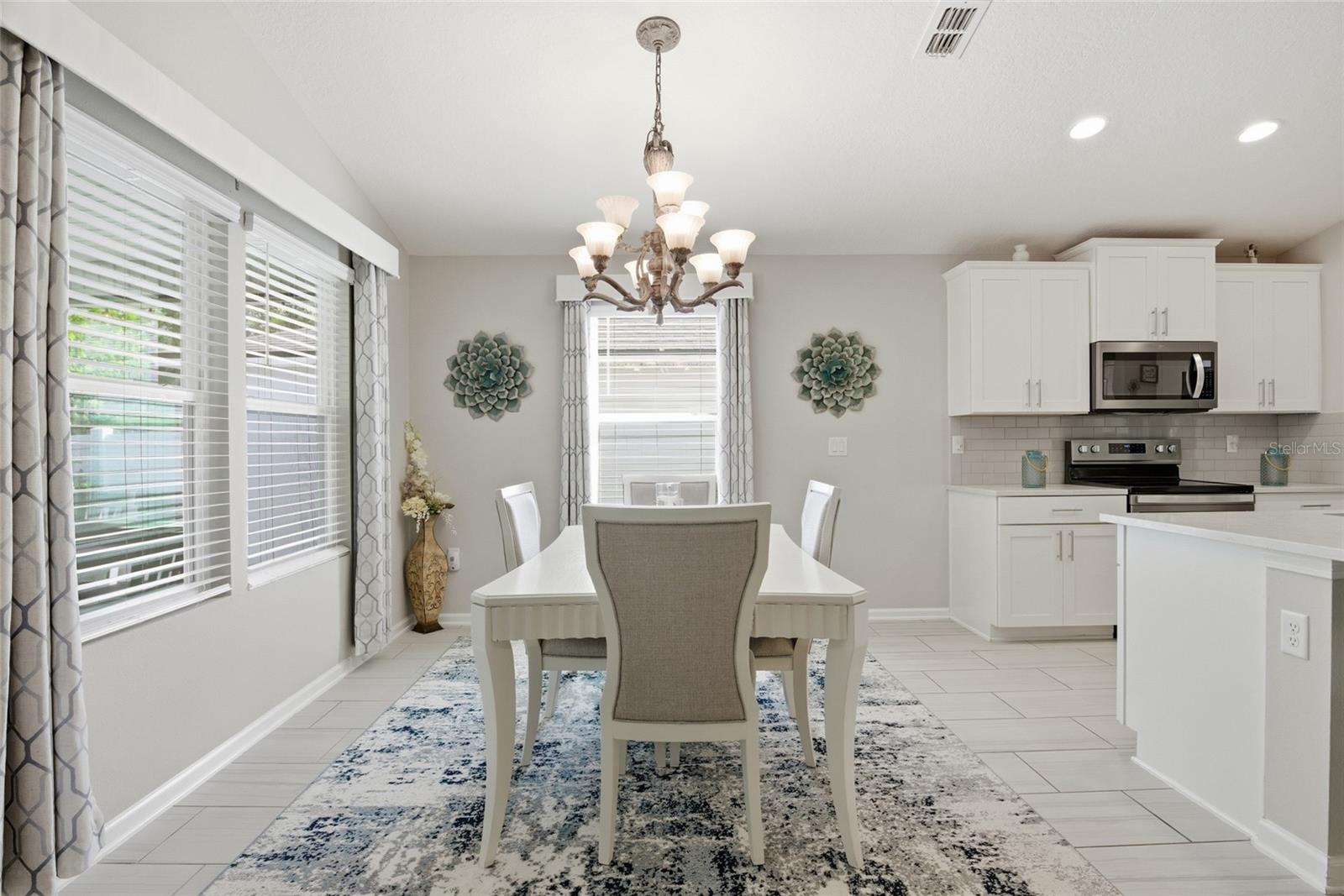 NORTHRIDGE LAKES - Residential