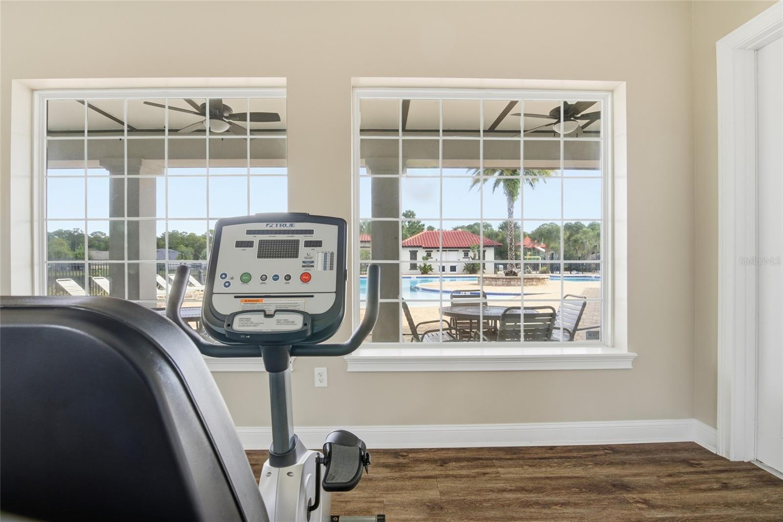 NORTHRIDGE LAKES - Residential