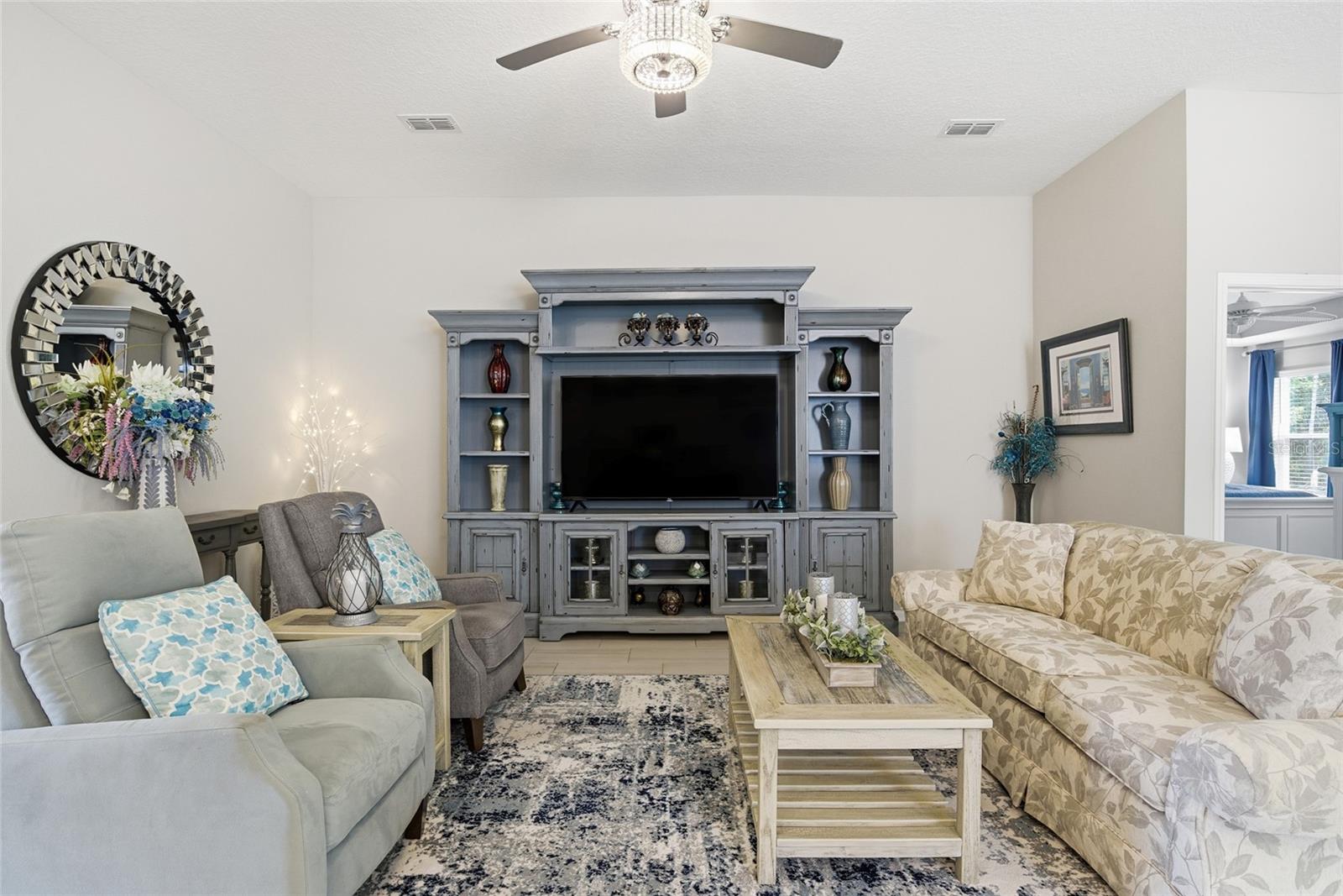 NORTHRIDGE LAKES - Residential