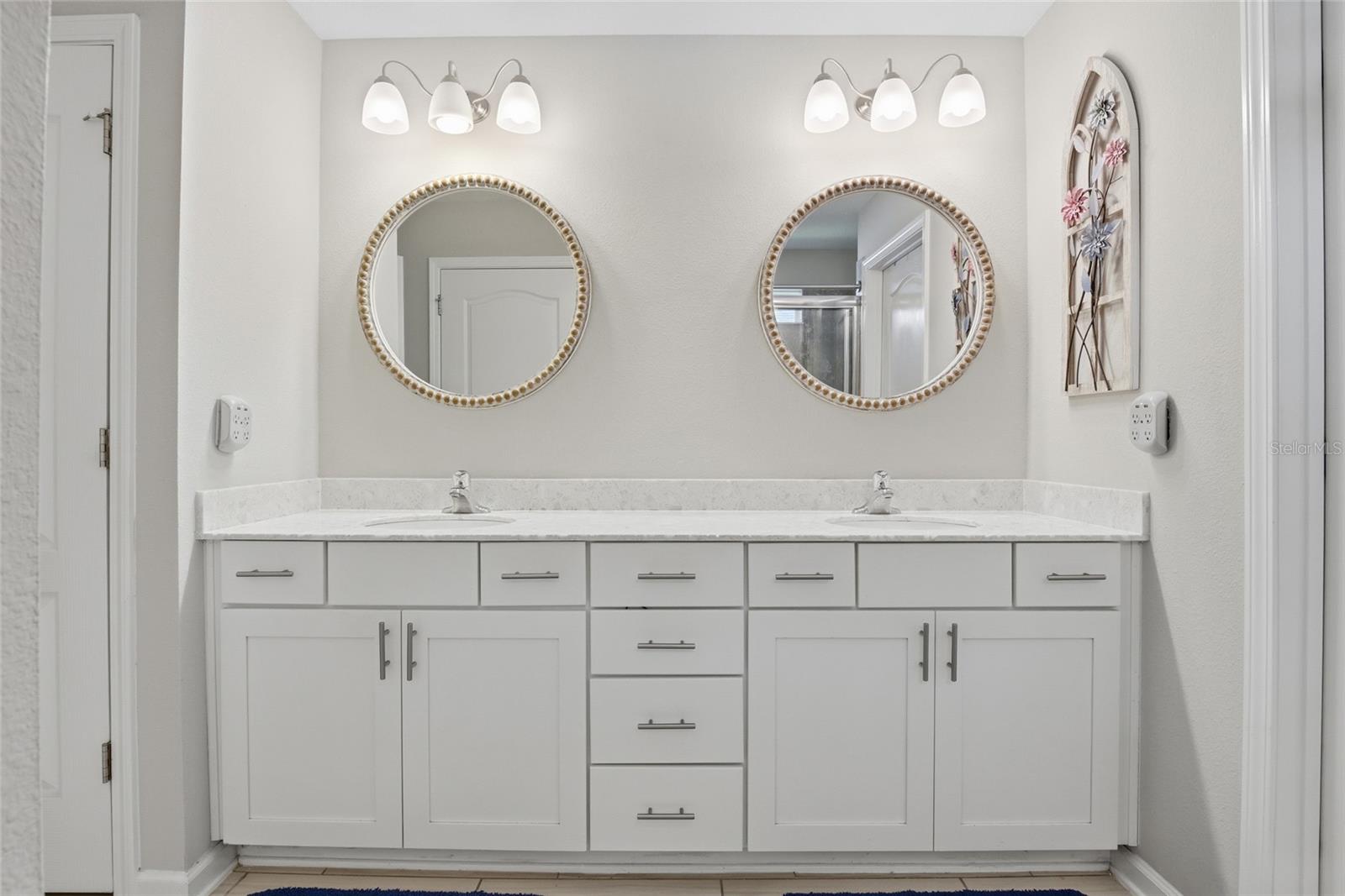 NORTHRIDGE LAKES - Residential