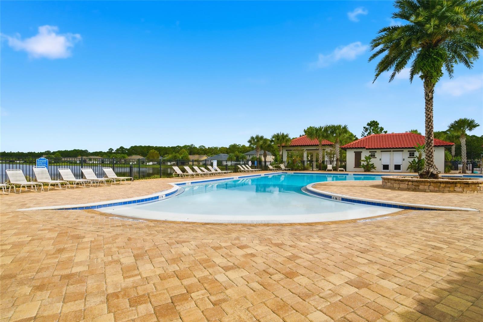 NORTHRIDGE LAKES - Residential