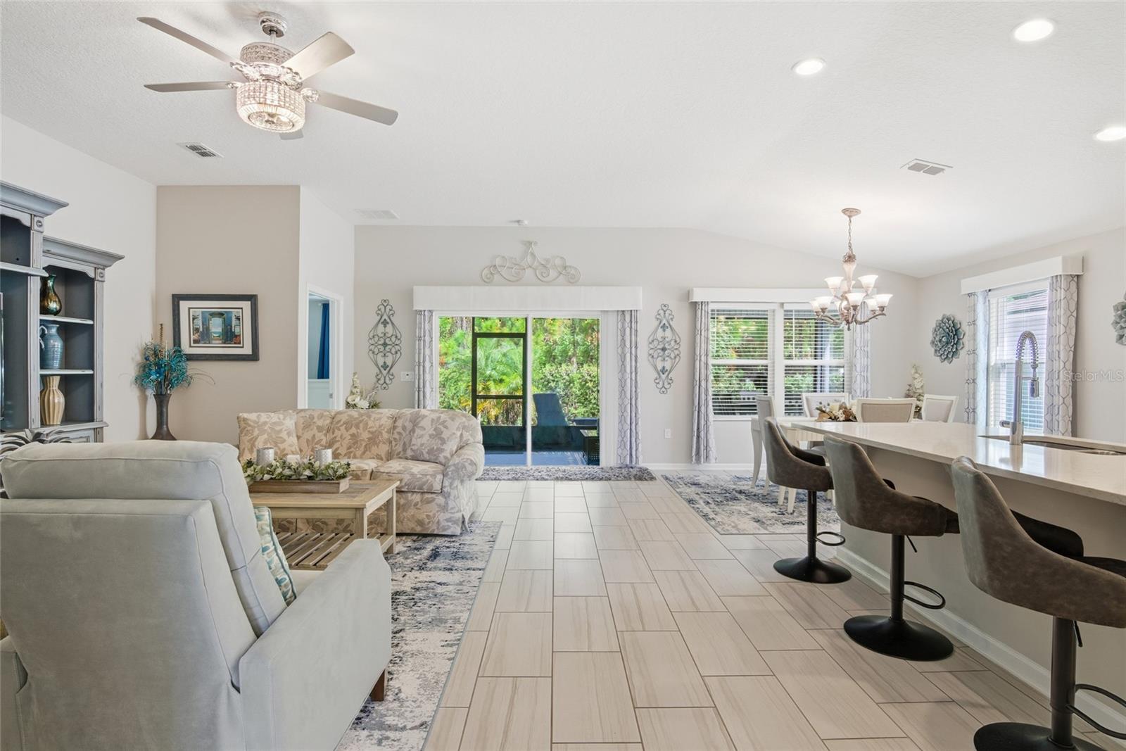 NORTHRIDGE LAKES - Residential