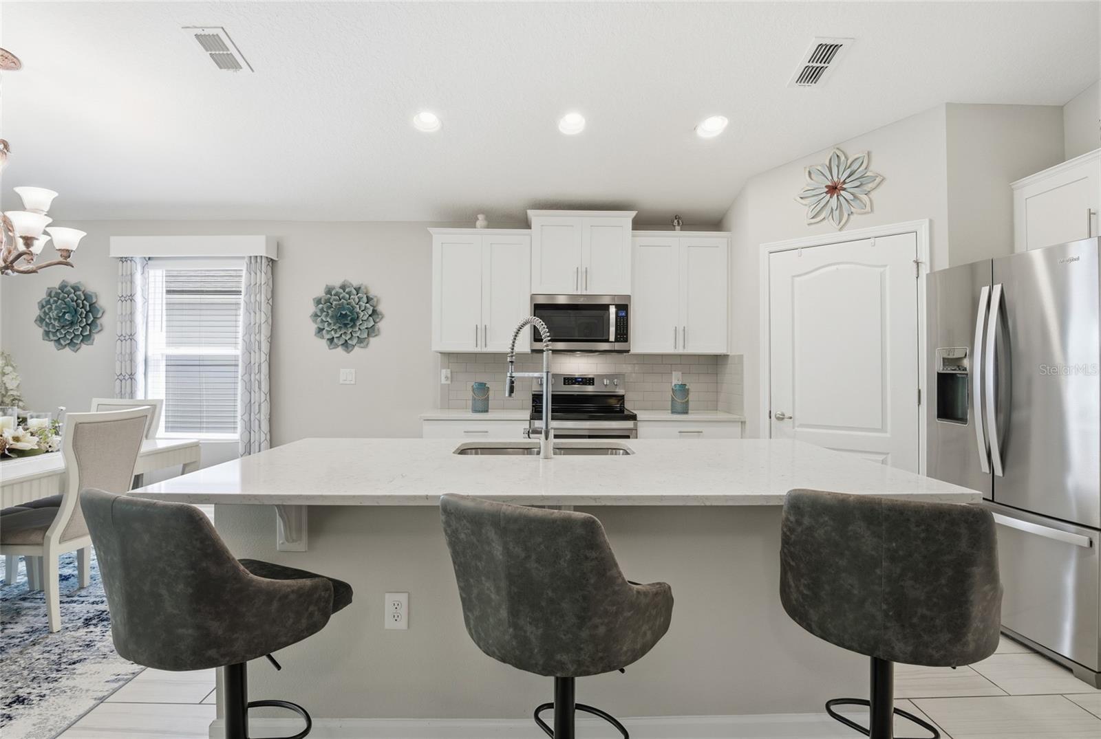 NORTHRIDGE LAKES - Residential