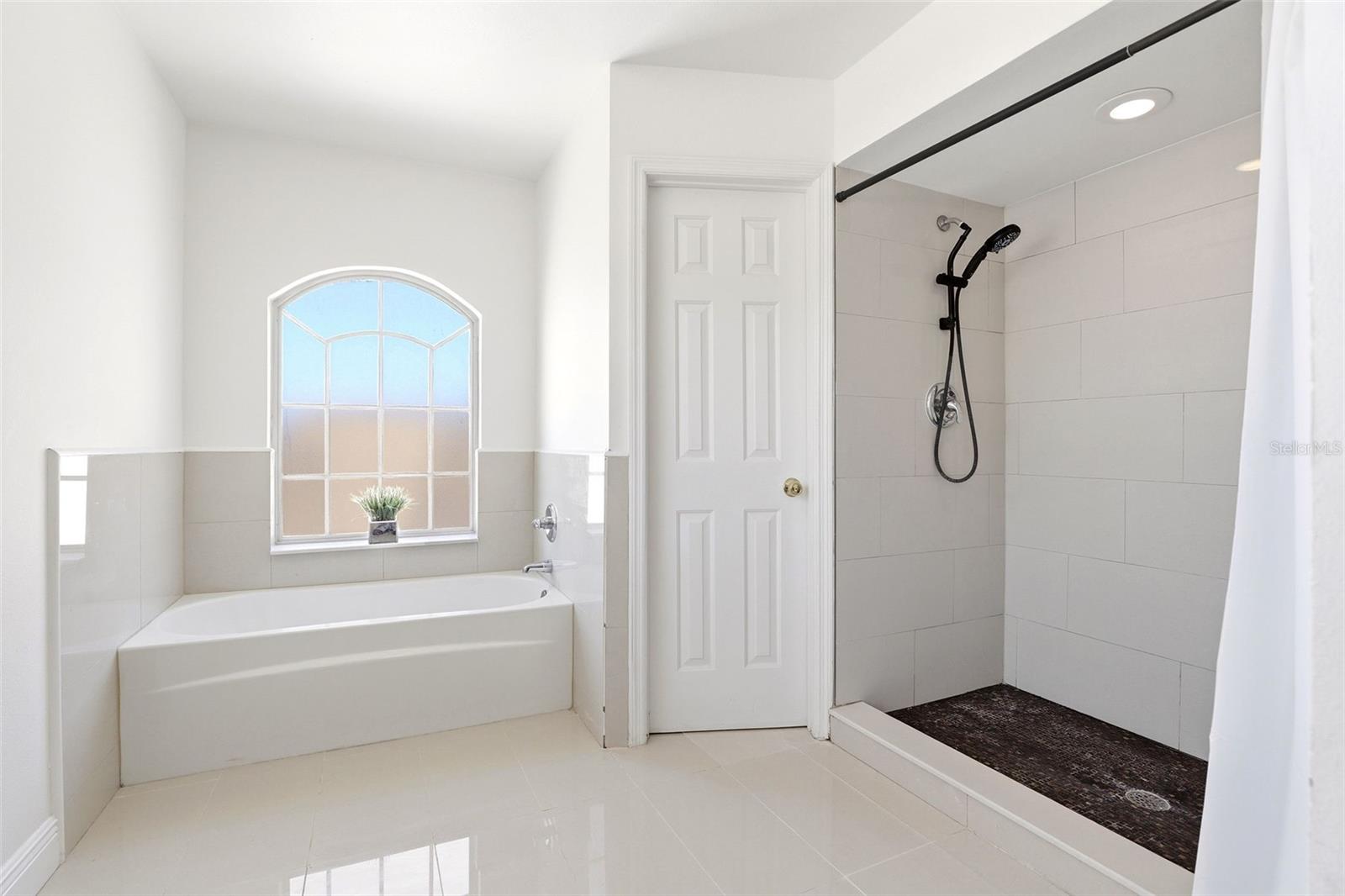 BRIDGEWATER - Residential