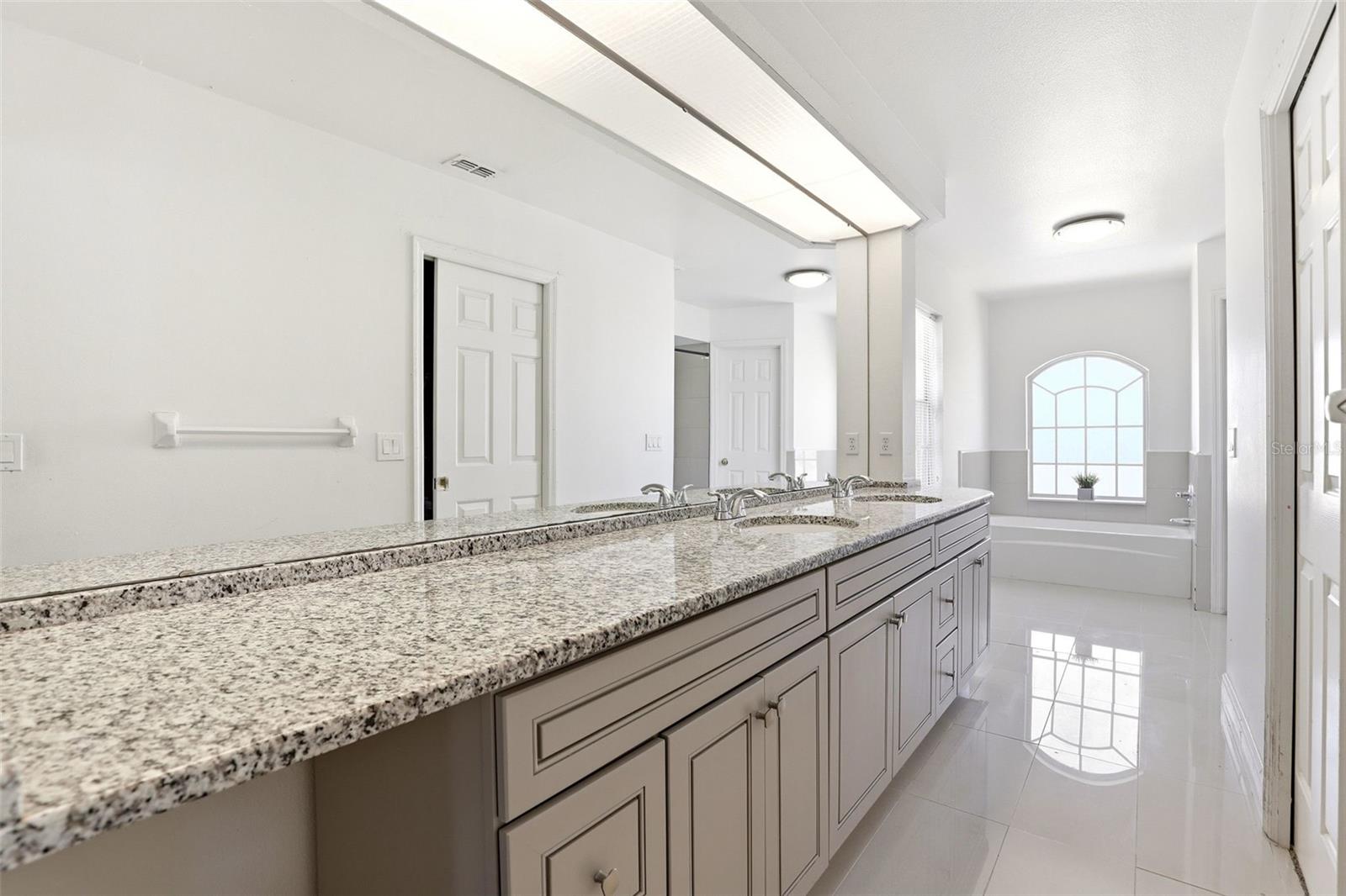 BRIDGEWATER - Residential