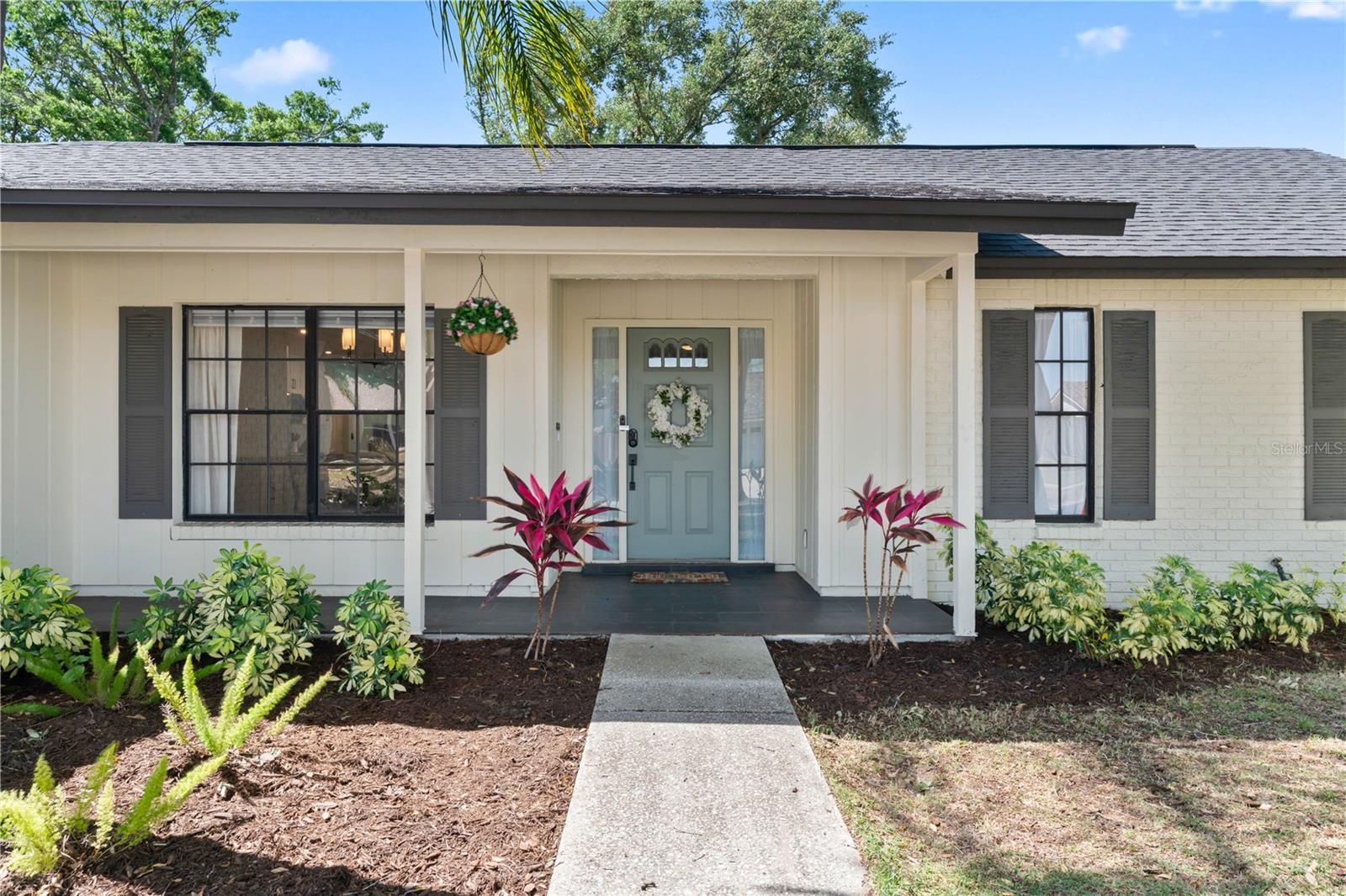 1615 DAWNRIDGE COURT