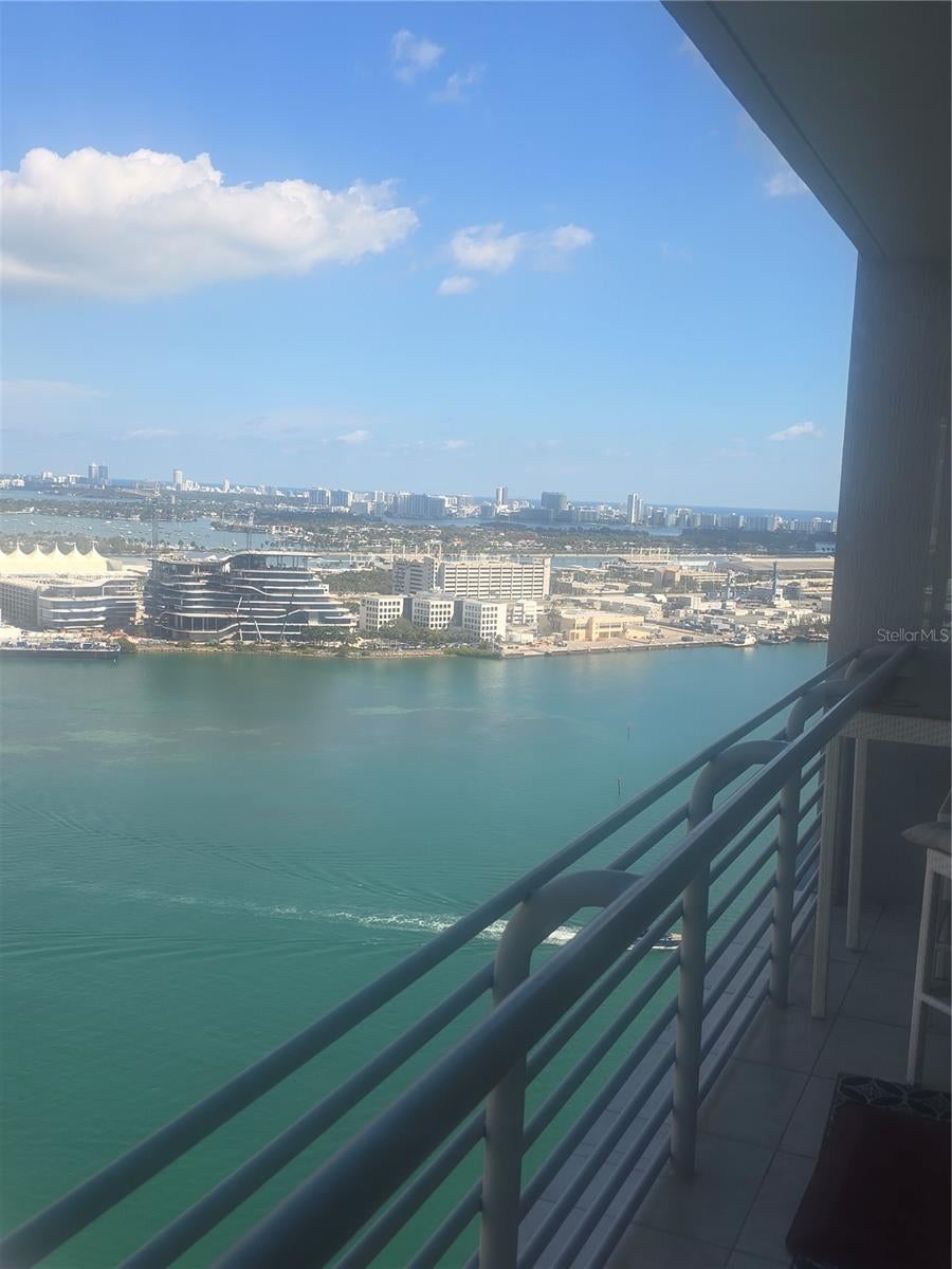 335 S BISCAYNE BOULEVARD 3400