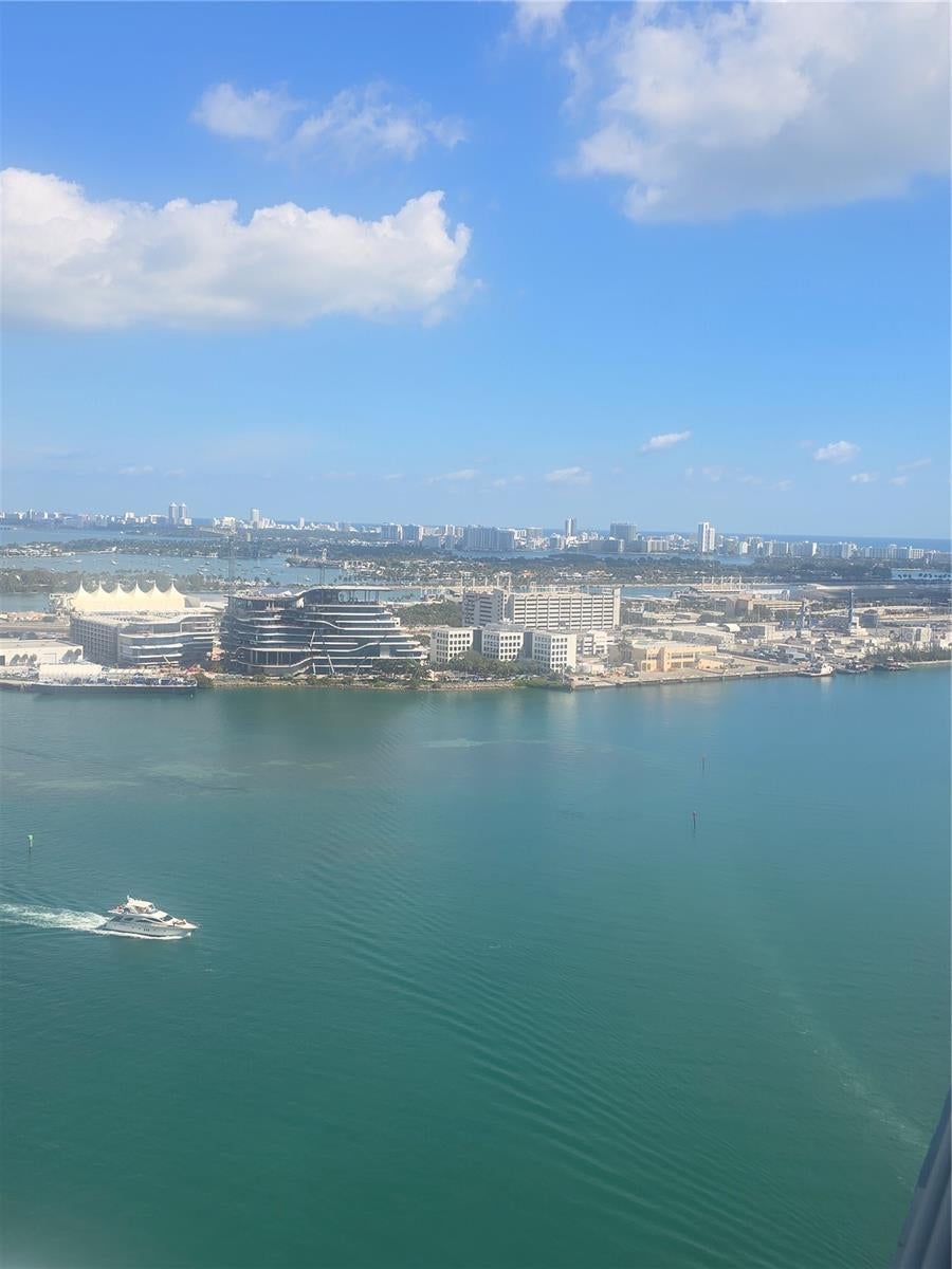 335 S BISCAYNE BOULEVARD 3400