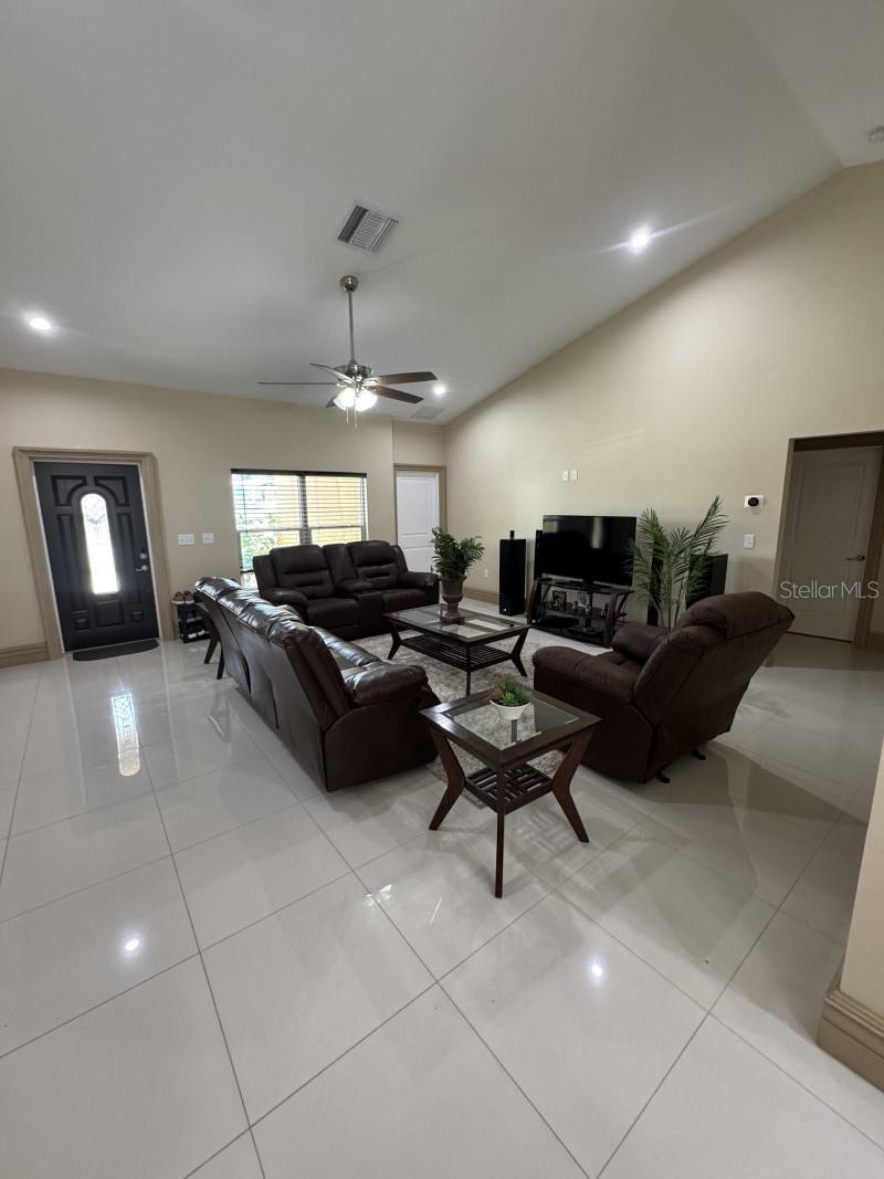 TAYLOR CRK ISLES UN VI - Residential