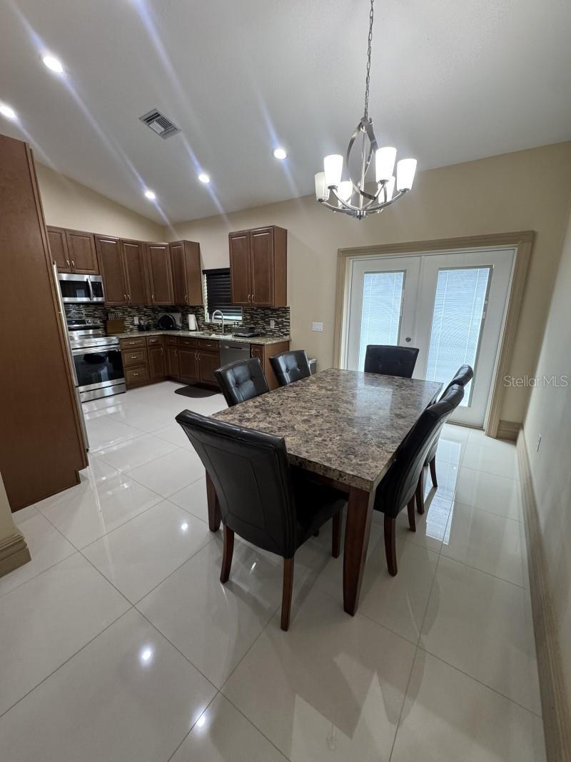 TAYLOR CRK ISLES UN VI - Residential