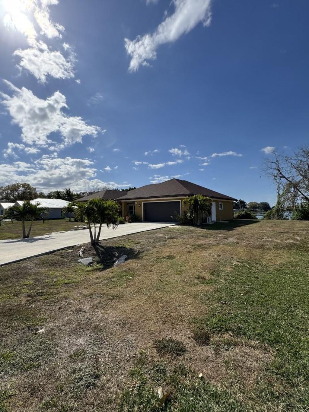 Photo of 2809 SE 27th Avenue, Okeechobee, FL 34974 (MLS # A4678840)