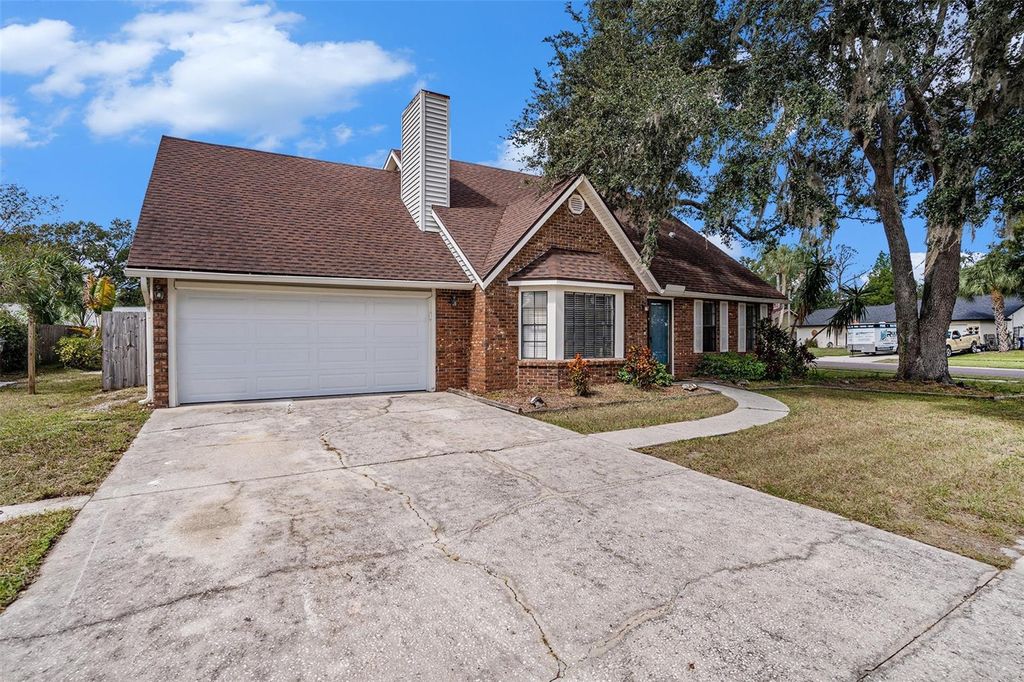 Photo of 736 Sandy Creek Drive, Brandon, FL 33511 (MLS # TB8436949)