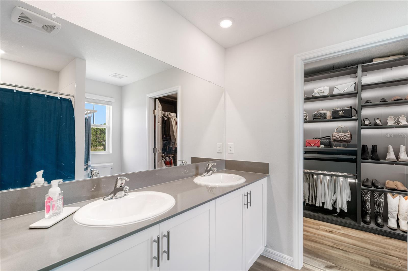 HINTON HAWKSTONE PH 2A & 2B2 - Residential Lease