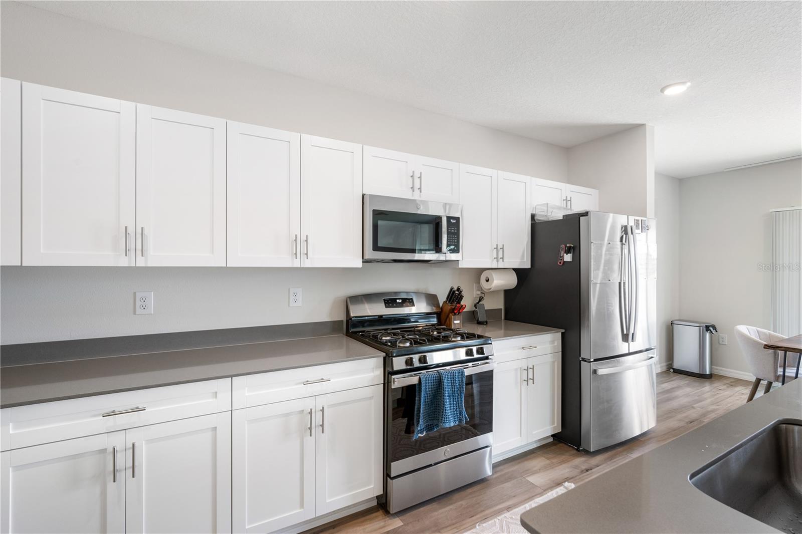 HINTON HAWKSTONE PH 2A & 2B2 - Residential Lease