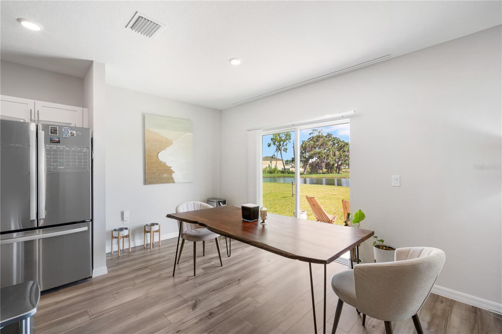 HINTON HAWKSTONE PH 2A & 2B2 - Residential Lease