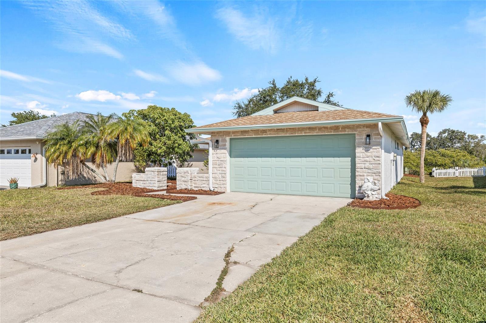 GULF HARBORS WOODLANDS - Residential