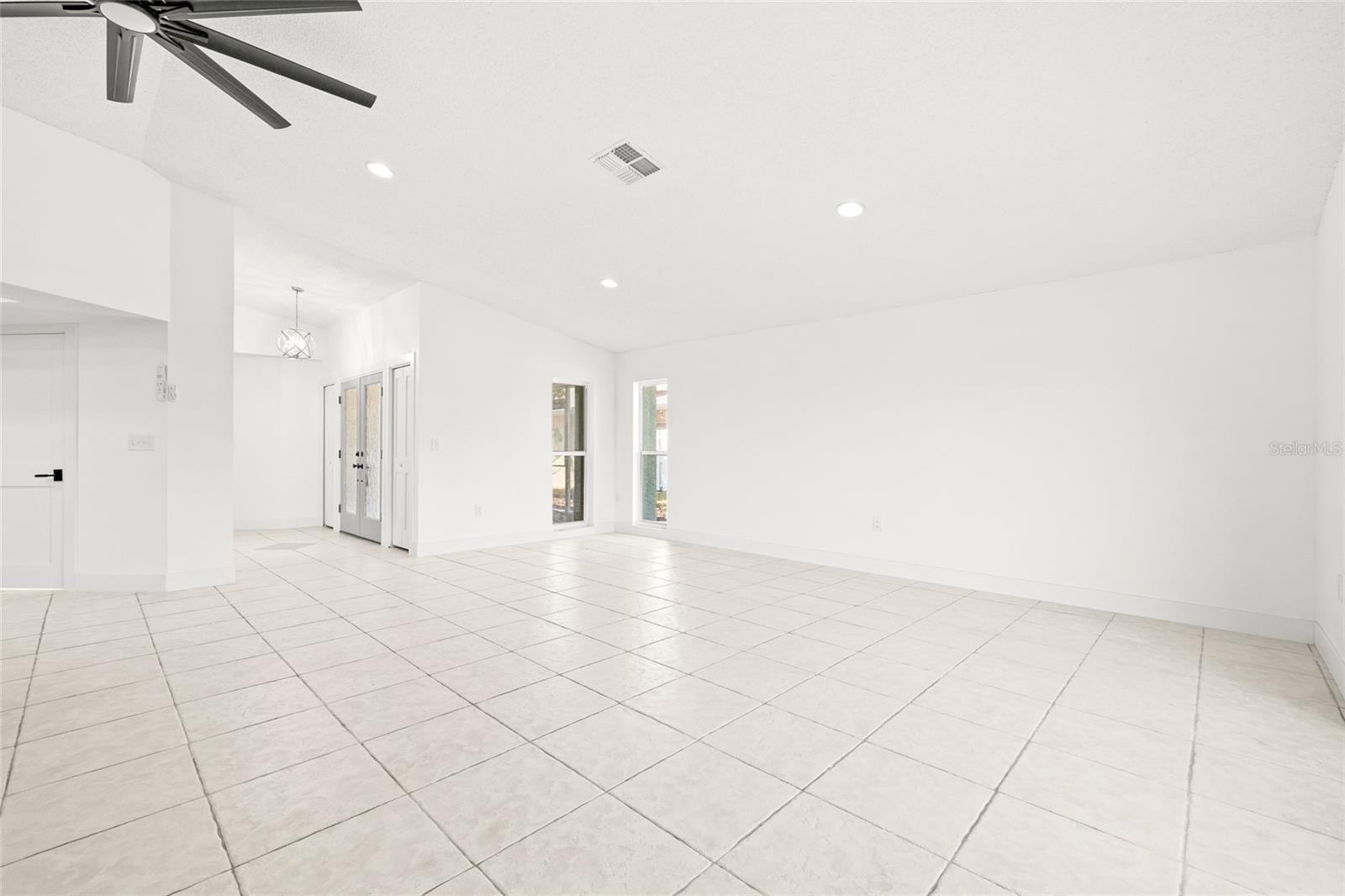 GULF HARBORS WOODLANDS - Residential