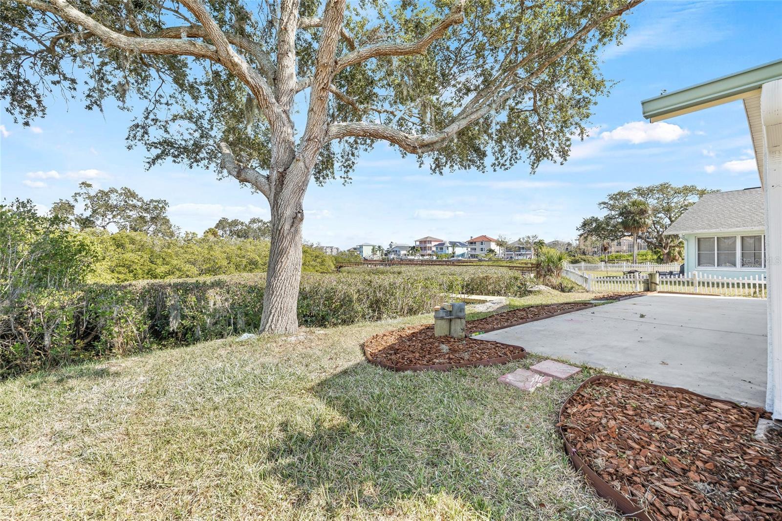 GULF HARBORS WOODLANDS - Residential