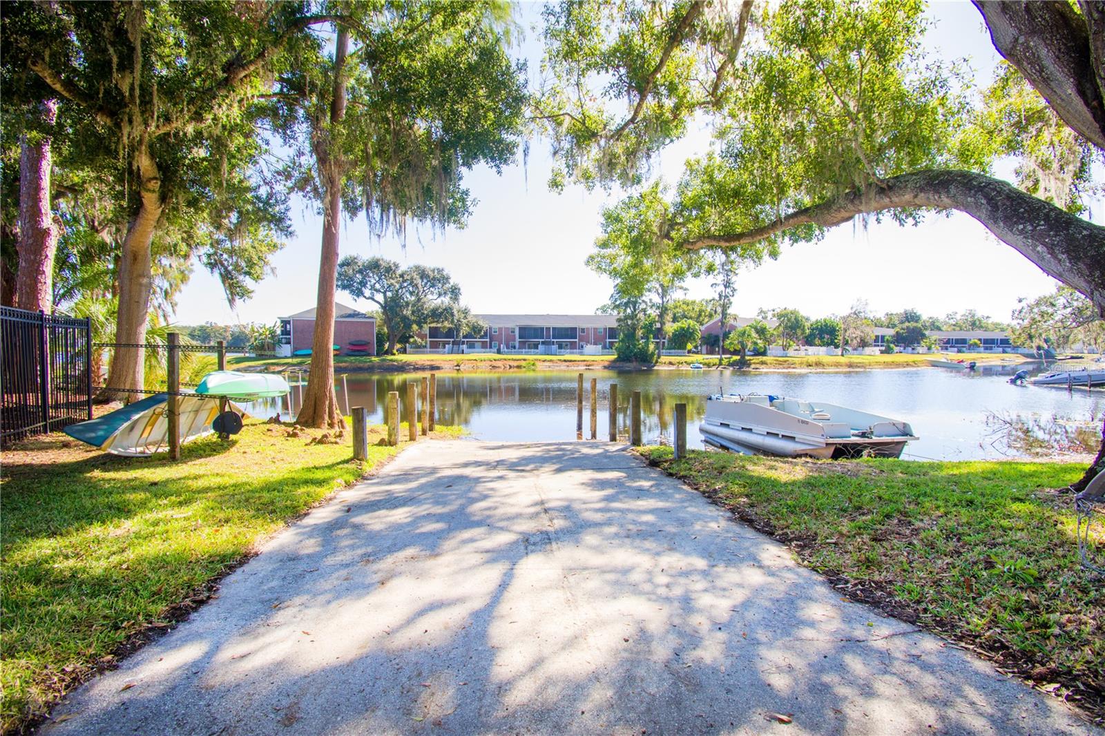 WHISPERING OAKS - Residential Lease