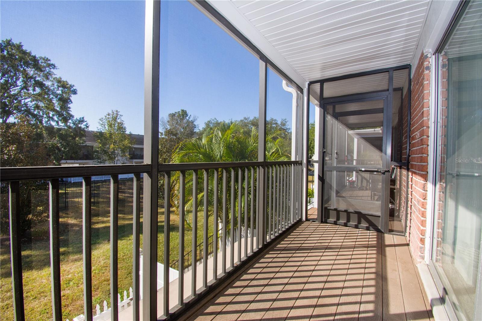 WHISPERING OAKS - Residential Lease