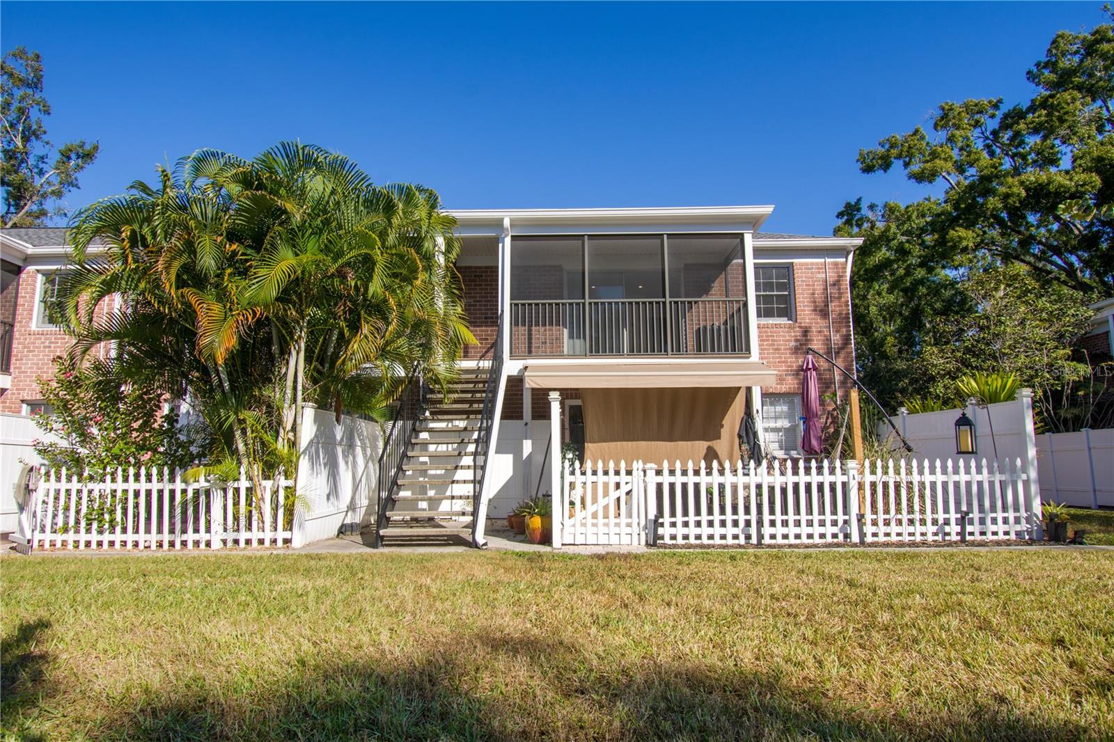 WHISPERING OAKS - Residential Lease