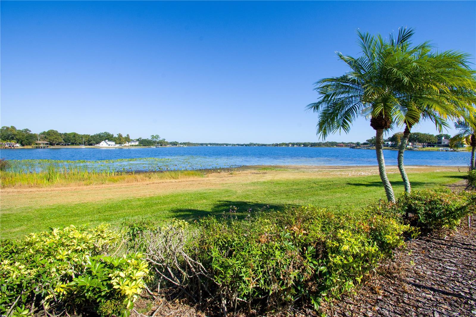 WHISPERING OAKS - Residential Lease