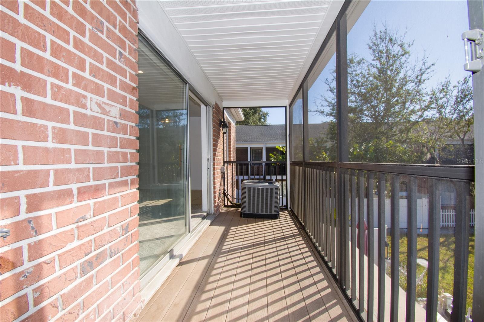 WHISPERING OAKS - Residential Lease