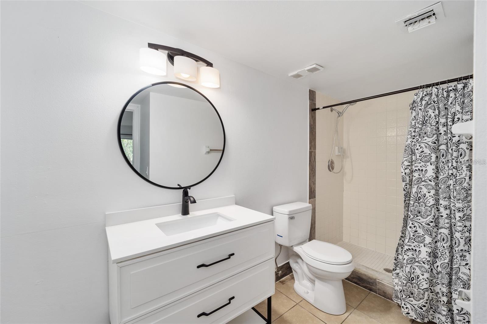 COUNTRY CLUB VLG/SILVER SPGS S - Residential