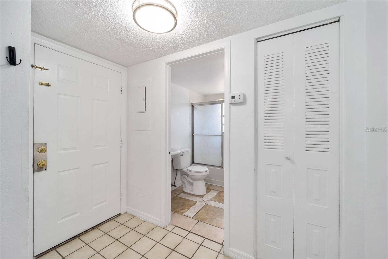 8202 FAIRWAYS CIRCLE B202