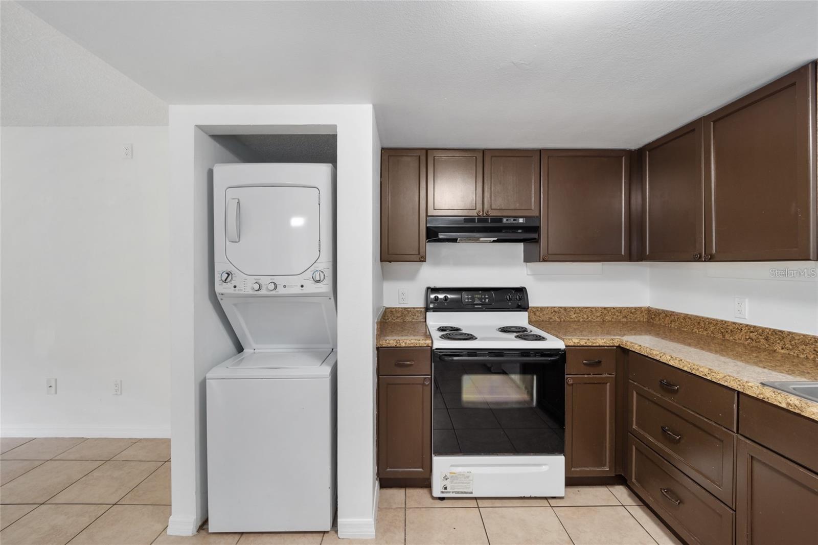 COUNTRY CLUB VLG/SILVER SPGS S - Residential