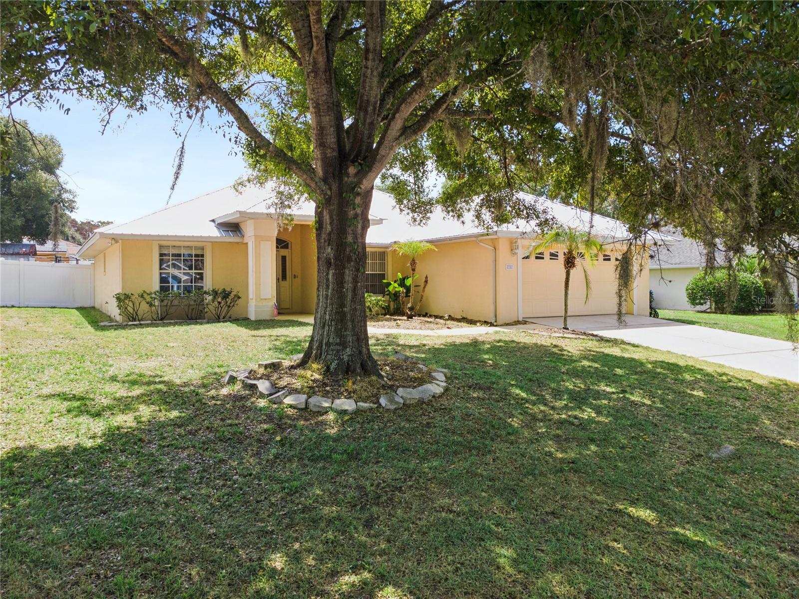 2707 LA VISTA DRIVE