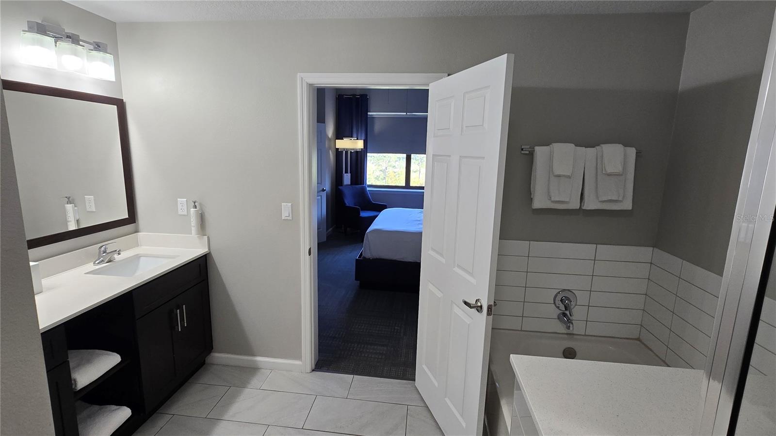 GROVE RESIDENCE & SPA HOTEL CONDO I - Residential