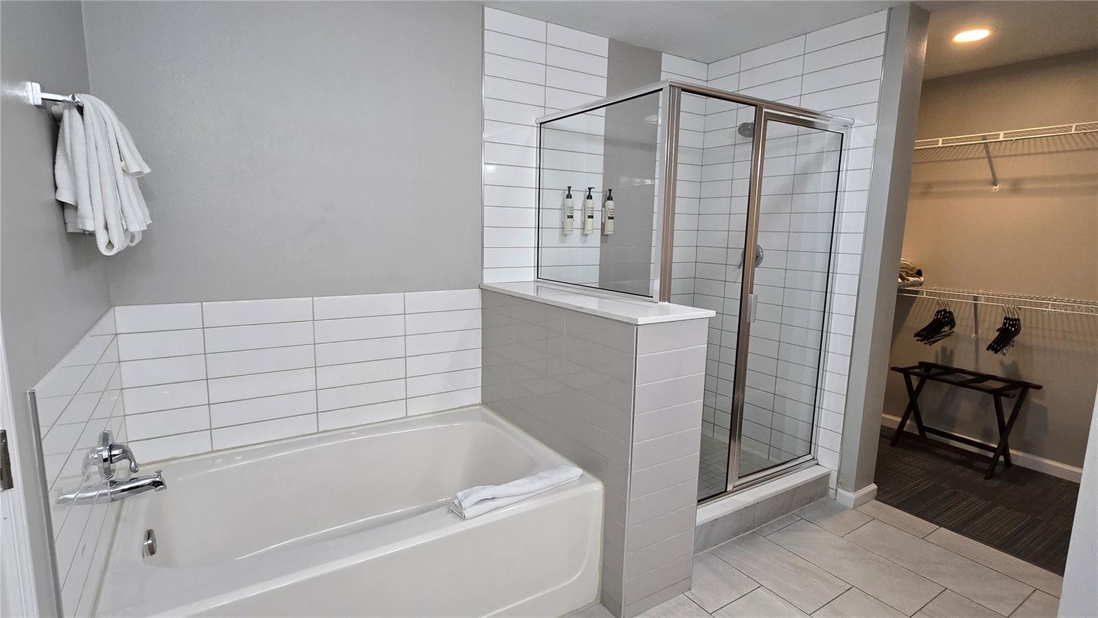 GROVE RESIDENCE & SPA HOTEL CONDO I - Residential