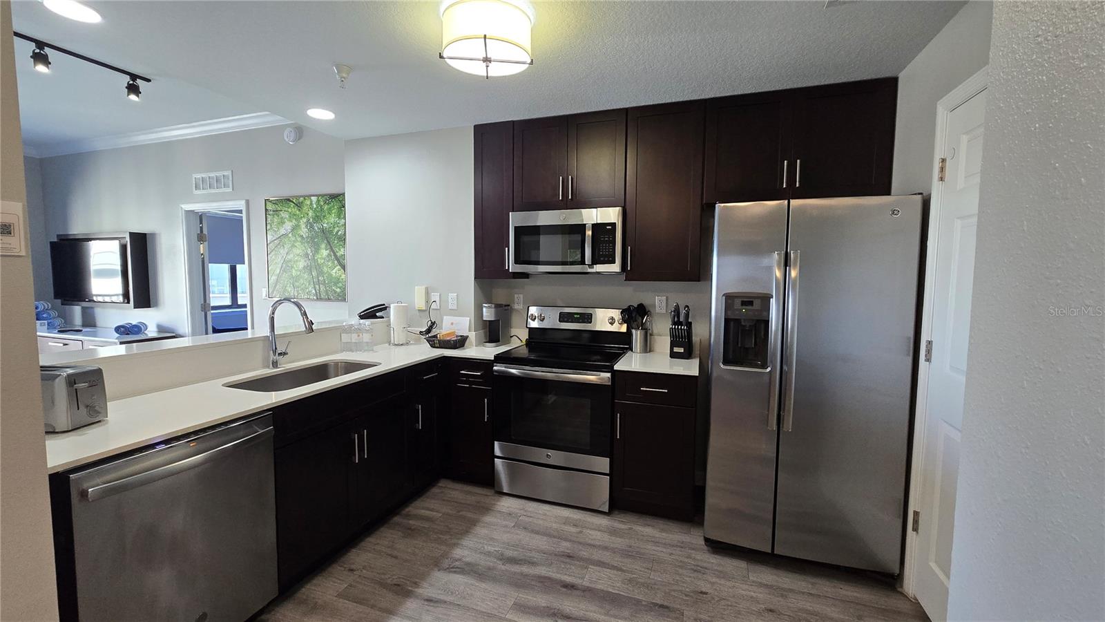 GROVE RESIDENCE & SPA HOTEL CONDO I - Residential