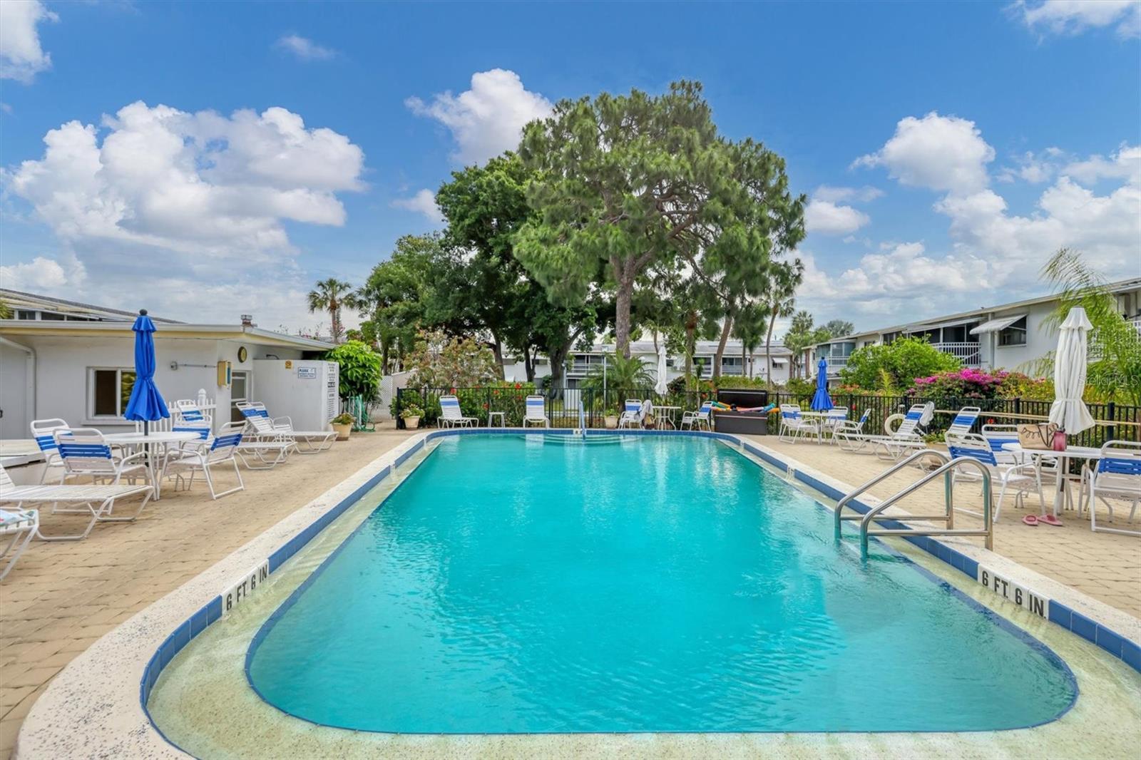 BAYSHORE GARDENS APTS 6 - Residential