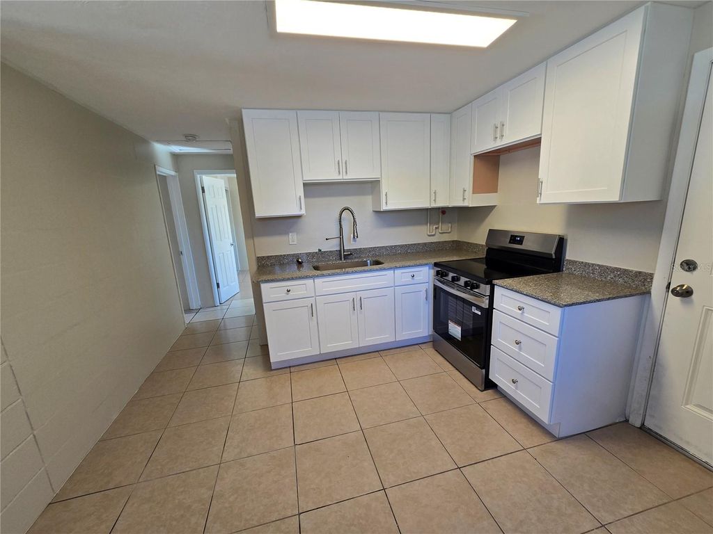 Photo of 554 Spruce Street, Daytona Beach, FL 32114 (MLS # V4947279)