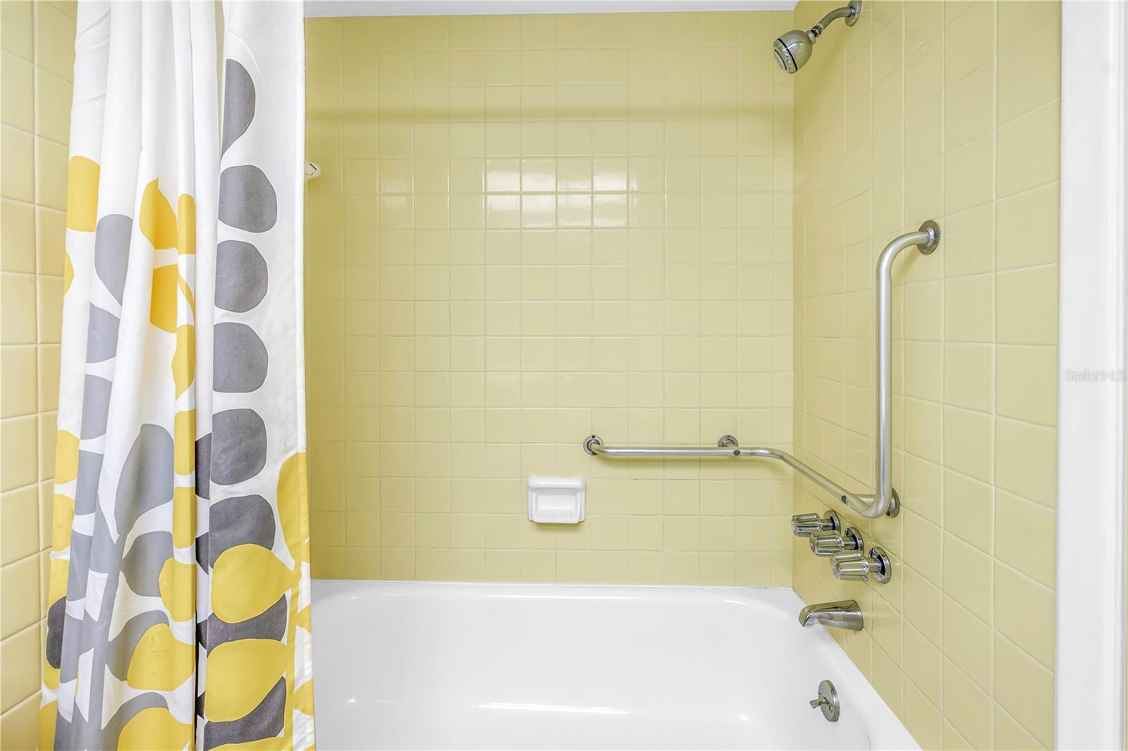 WINSTON PARK NORTHEAST - Residential