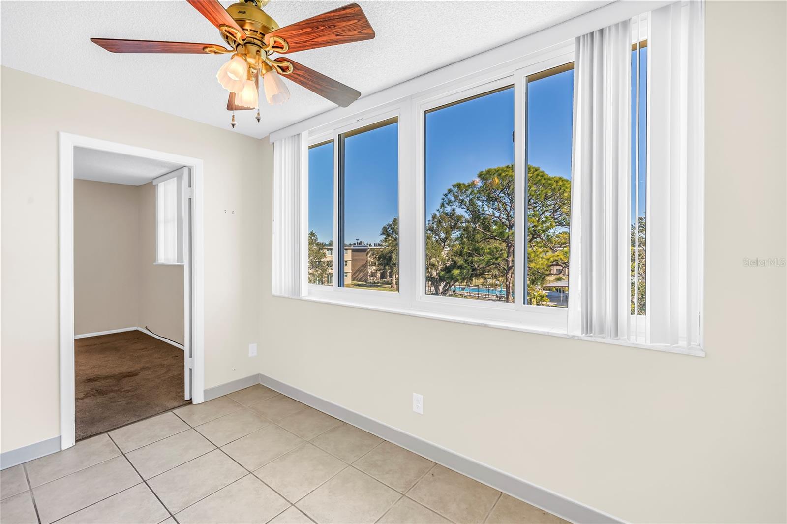 WINSTON PARK NORTHEAST - Residential