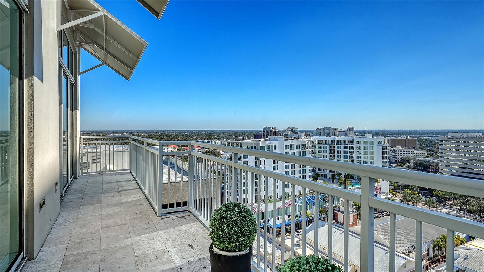 1350 MAIN RESIDENTIAL - Residential