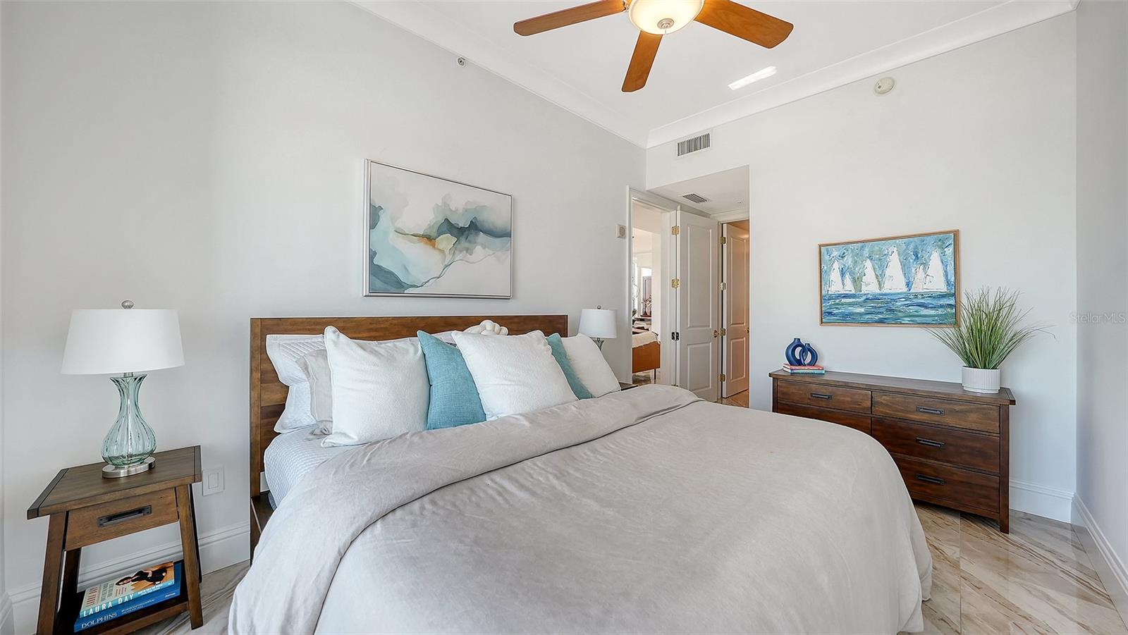 1350 MAIN RESIDENTIAL - Residential