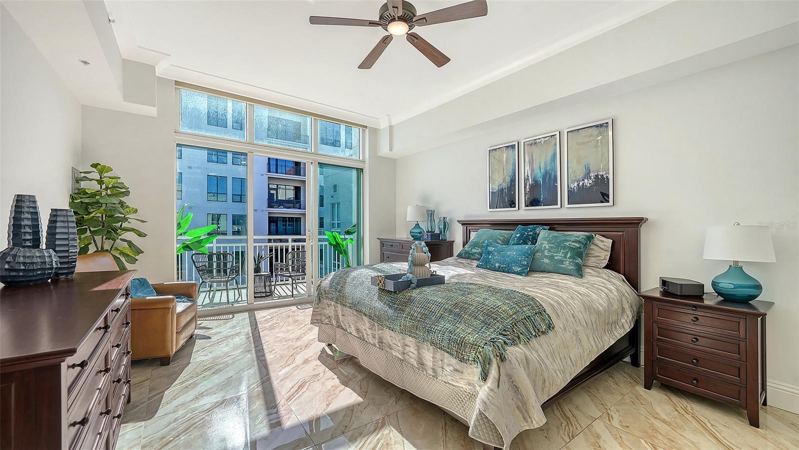 1350 MAIN RESIDENTIAL - Residential