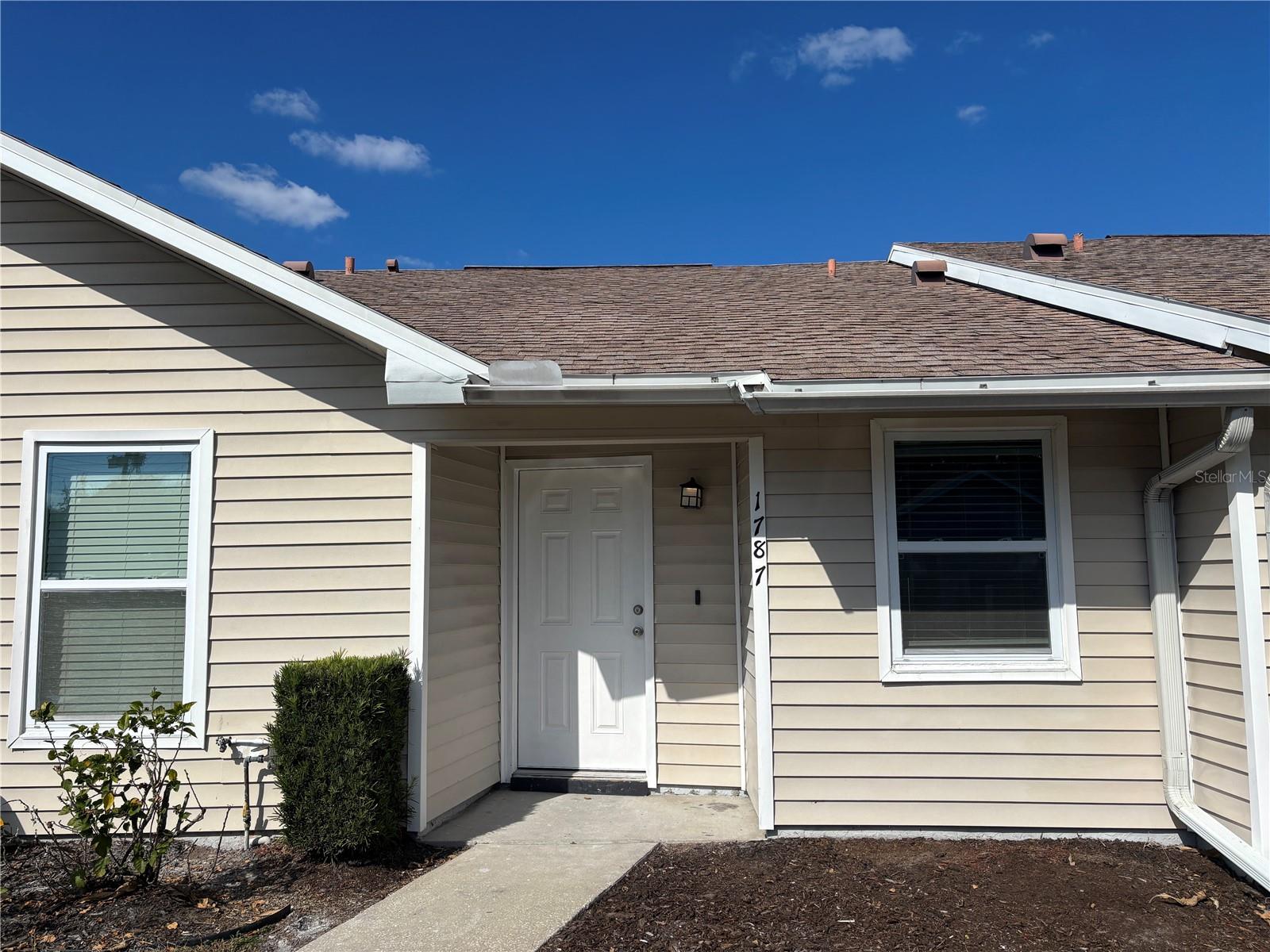 HIDDEN LAKE VILLAS - Residential Lease