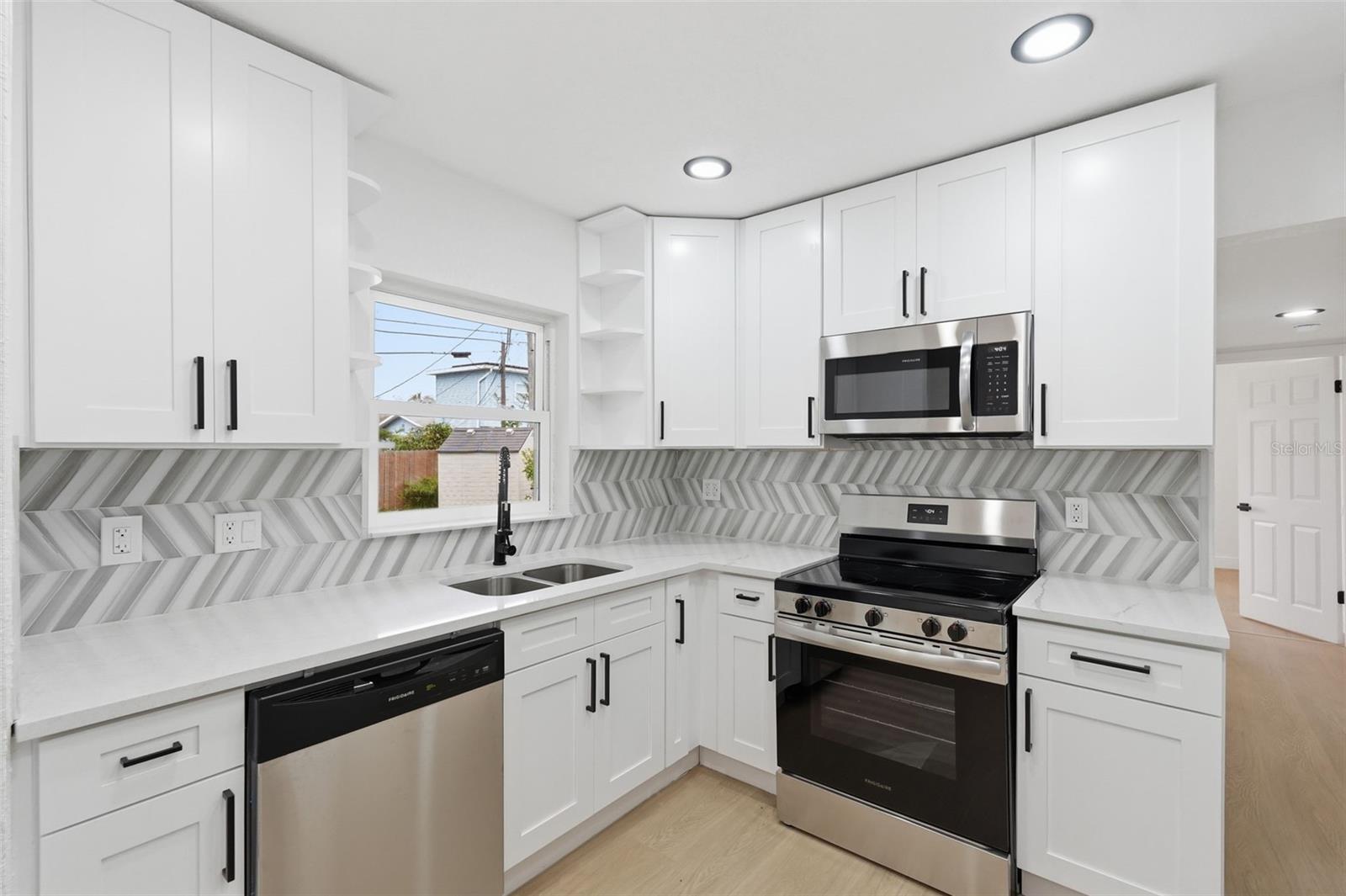 BRENTWOOD HEIGHTS - Residential