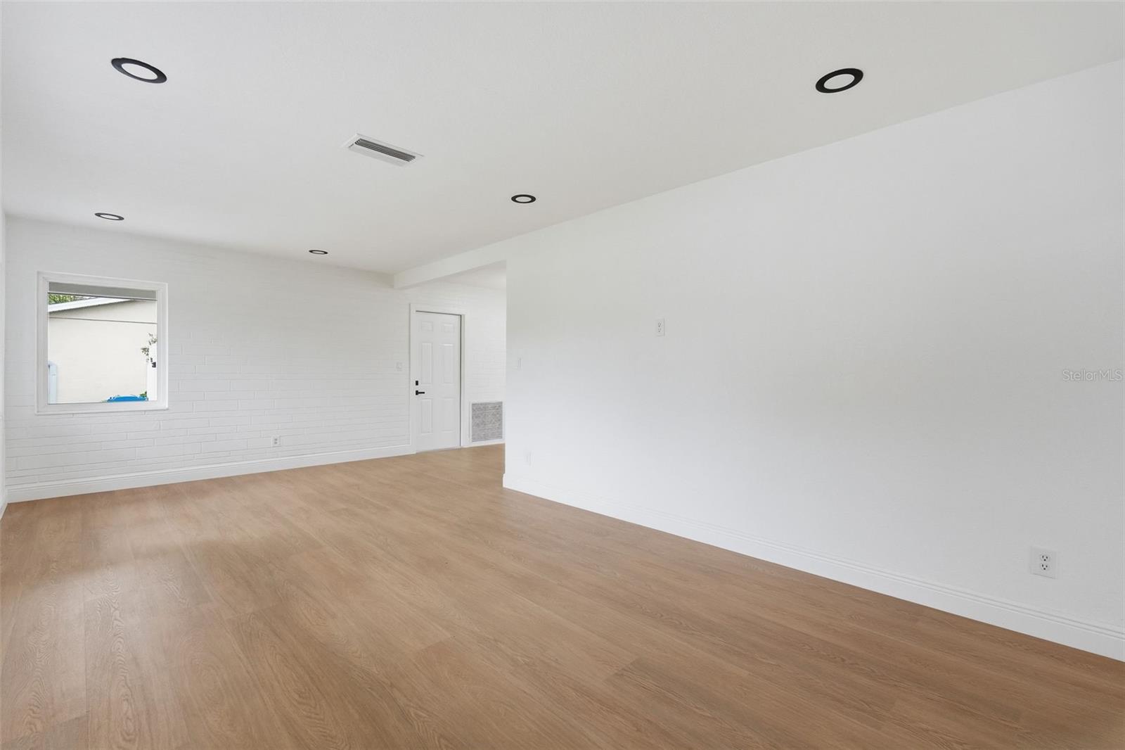 BRENTWOOD HEIGHTS - Residential