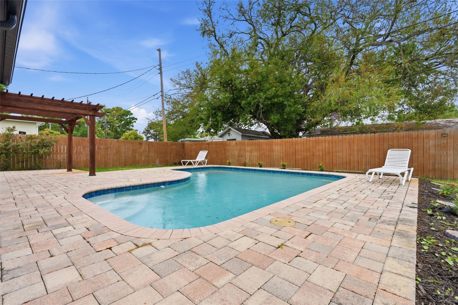 BRENTWOOD HEIGHTS - Residential