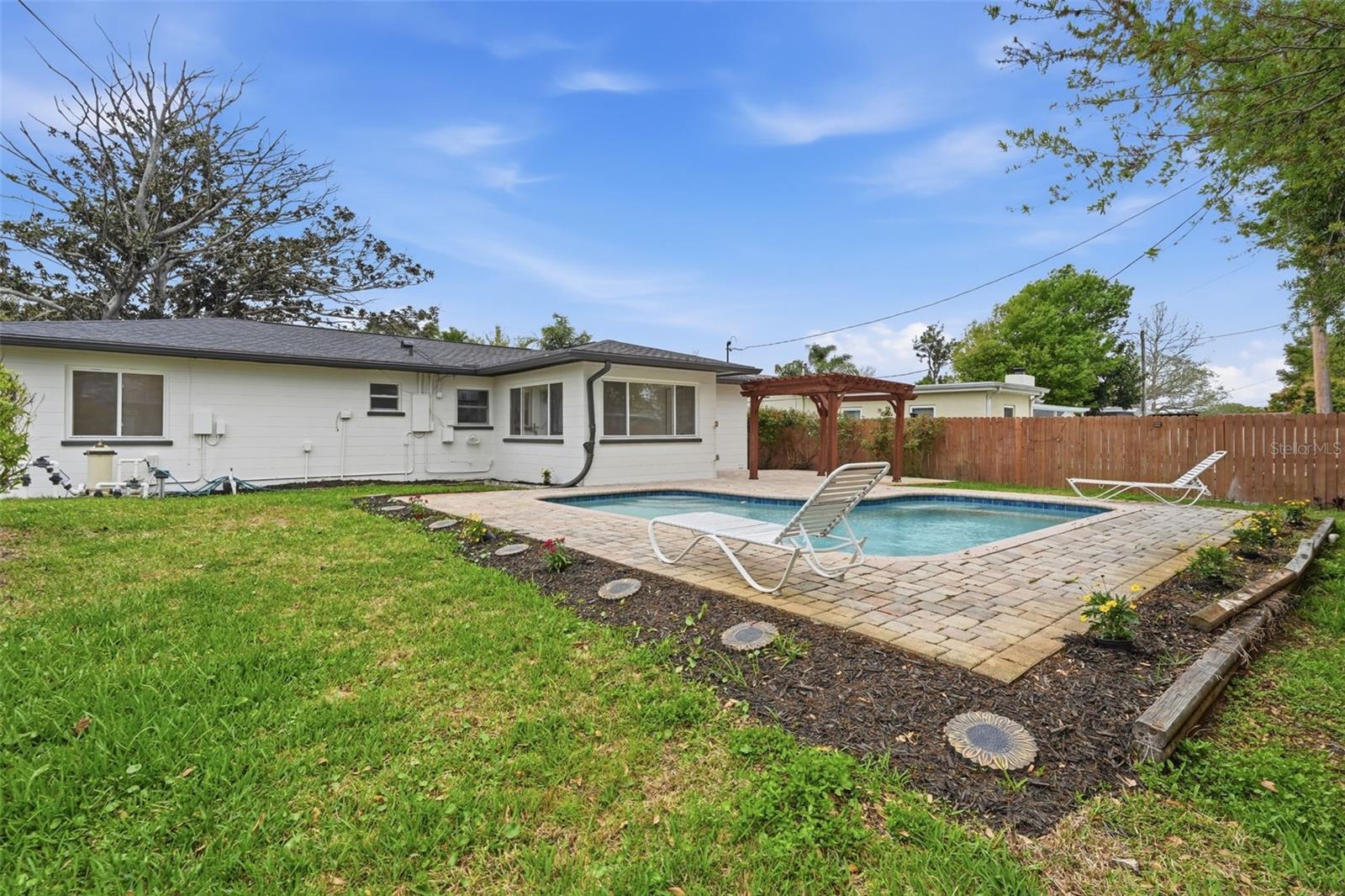 BRENTWOOD HEIGHTS - Residential