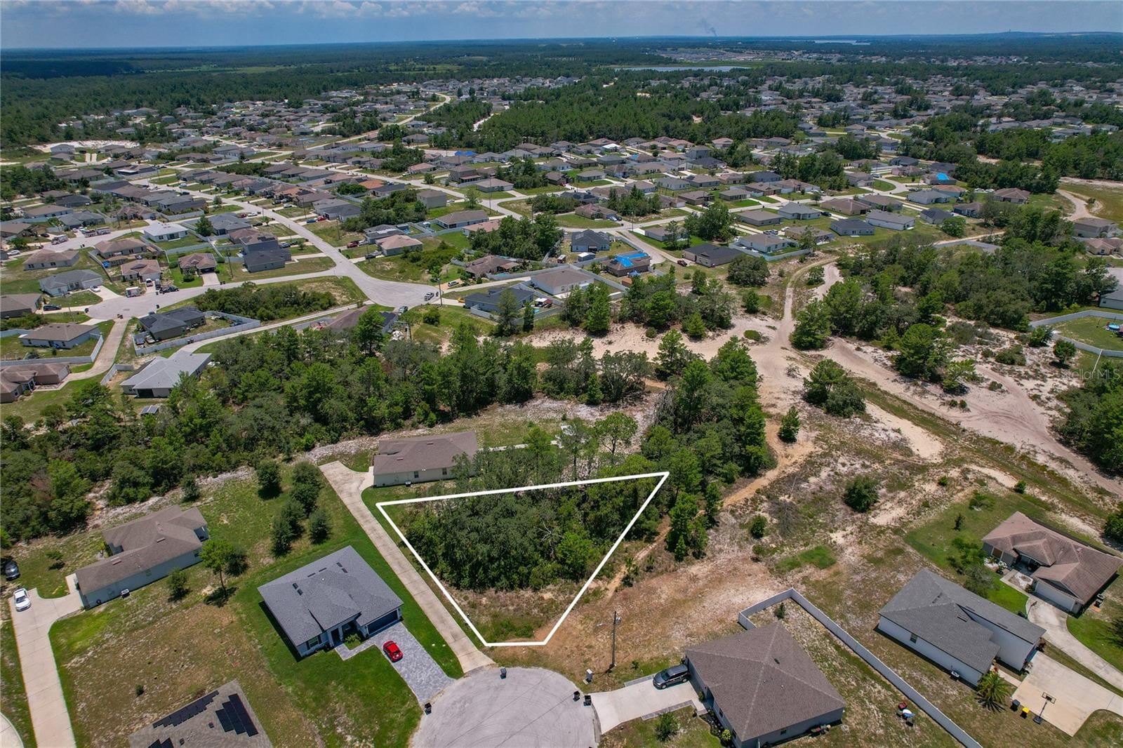 81 ZINNIA LN E