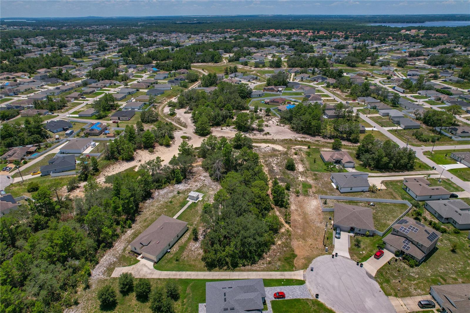 81 ZINNIA LN E
