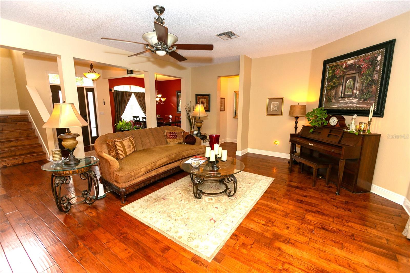 423 SANDRINGHAM COURT