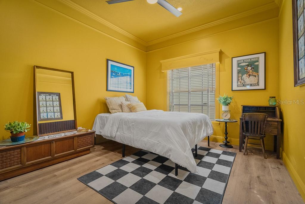 SWEETWATER COUNTRY CLUB - Residential Lease